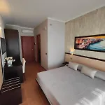 Fenice فيستَ
